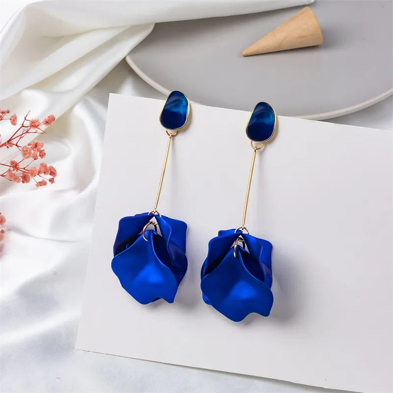 Aretes de Petalos colgados